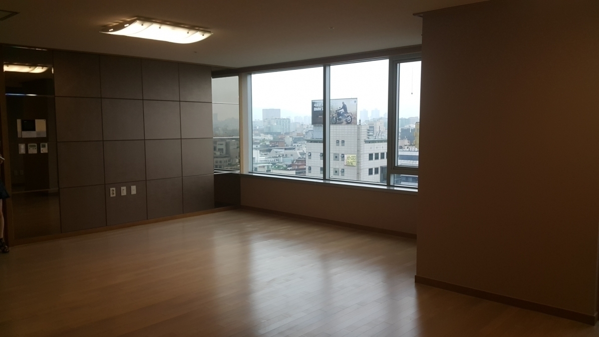 도산대로변 오피스텔 9층 임대