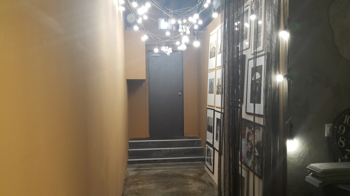학동역 초역세권 대형빌딩 반지하 전용면적 80평 상가 임대