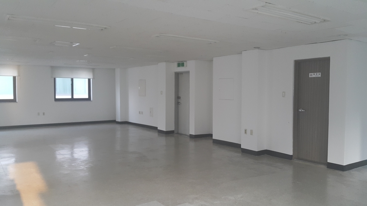신사동 압구정로 세로수길 2층, 3층 사무실 임대