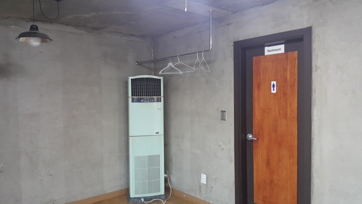 신사동 세로수길 메인 상권 6층 사무실 임대